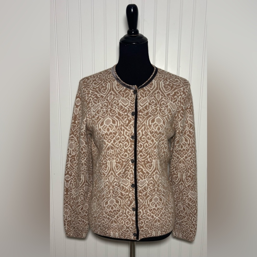 Orvis Cardigan Sweater Wool Buttons Beige Medium Granola Coastal Quiet Luxury